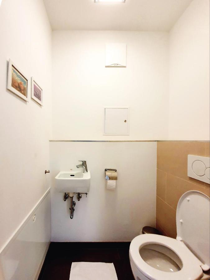 Near Lake Two Bedroom Fully Furnished Apartment Vienna Exterior photo